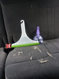 These 10 Car Cleaning Hacks Are So EFFECTIVE! I love the hack for getting rid of all my pet fur that has gotten stuck into the seats!