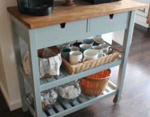 These 11 Kitchen Island Ikea Hacks Are STUNNING! I love upgrading my own furniture and this is such a wonderfully cheap way to do it!