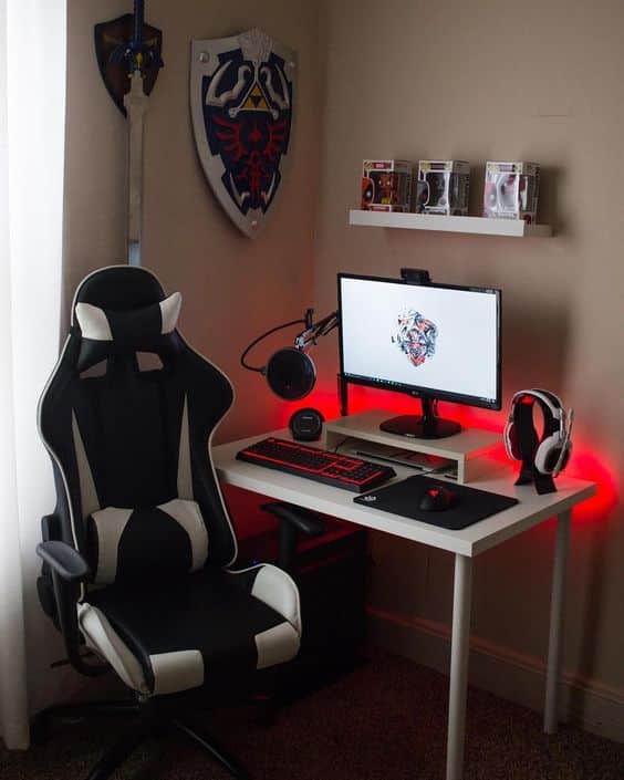 Small Space PC Gaming Room Setup