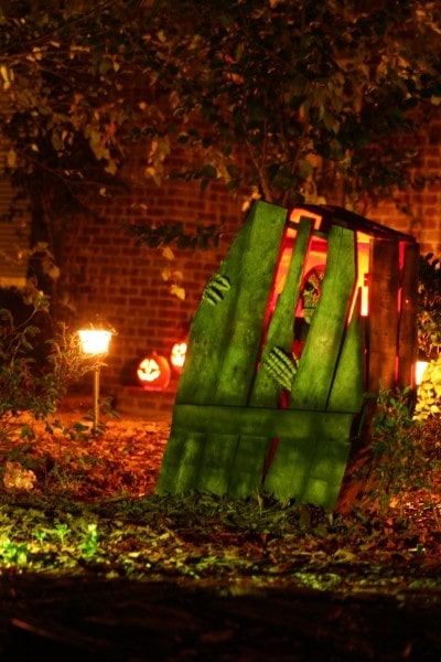 Skeleton Breaking out of Coffin DIY Halloween Decor
