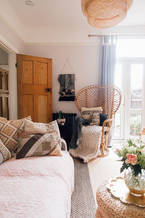 10 Fabulous Peacock Chairs That Scream Boho Chic
