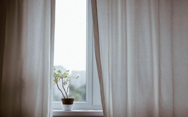 How To Properly Iron Curtains