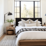 Black and White Bedroom Decor (31)