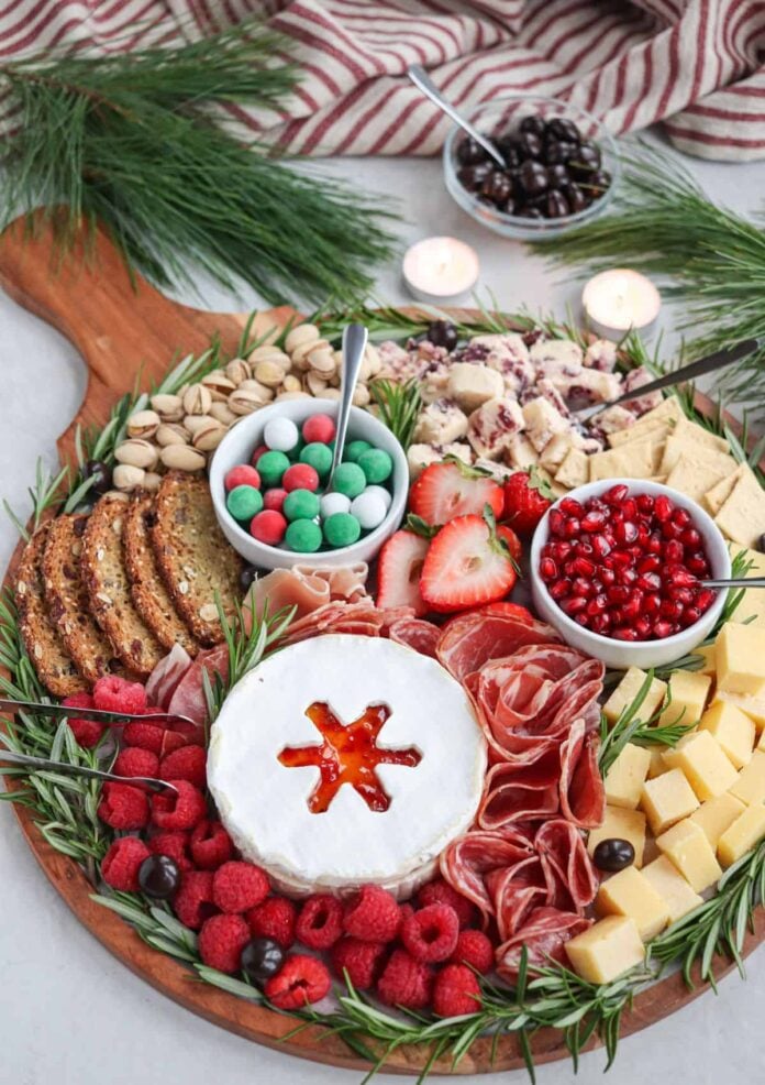 33 Christmas Charcuterie Board Ideas