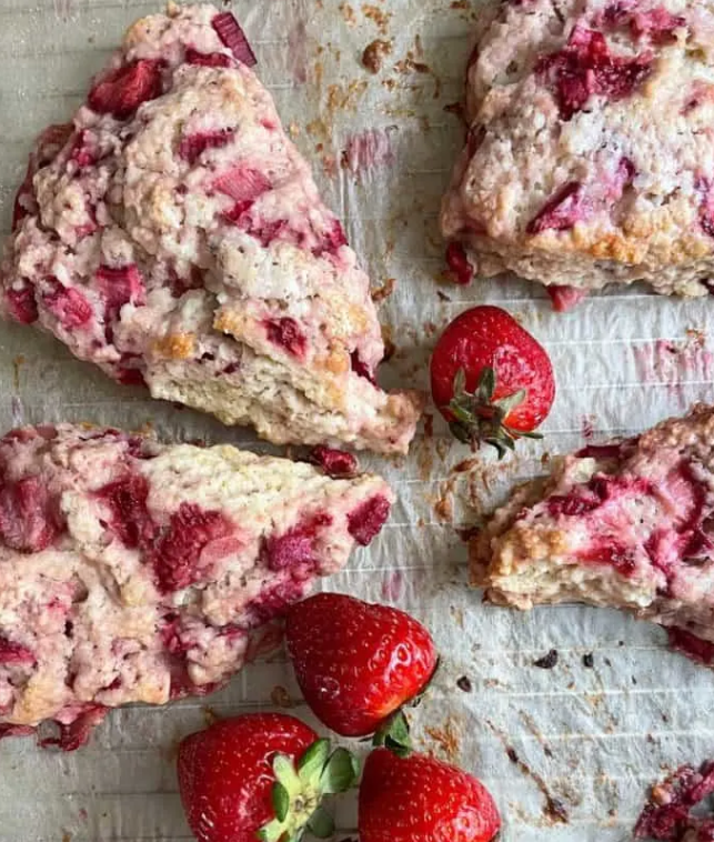 Sweet, Tart, & Delicious Rhubarb Recipes to Try This Season
