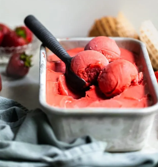 Sweet, Tart, & Delicious Rhubarb Recipes to Try This Season