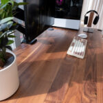 UPLIFT Desk V3 – Post (3)