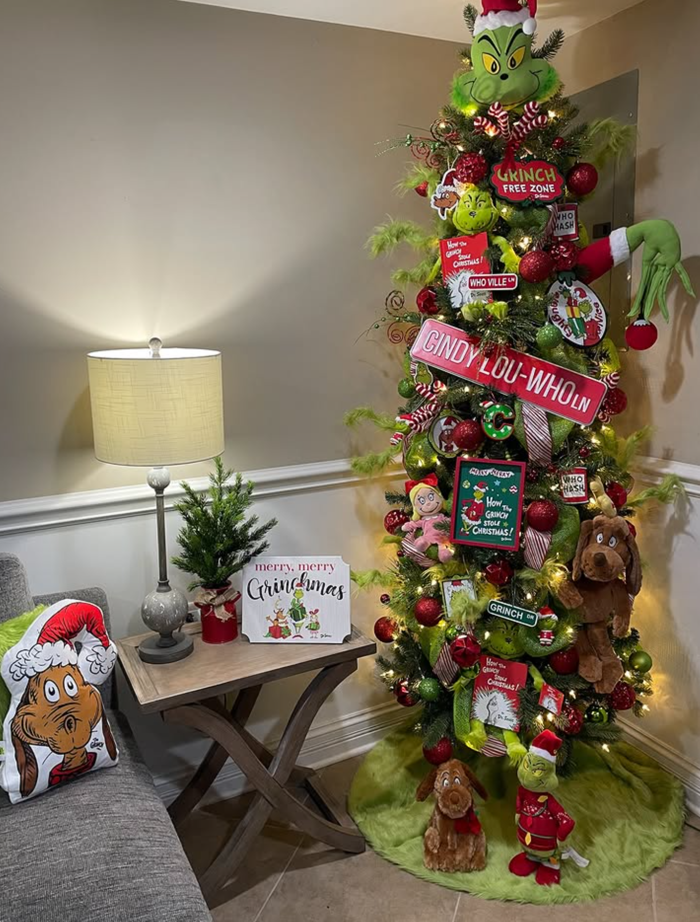 18 Whimsical Grinch Christmas Tree Ideas That'll Bring Out Your Inner Who