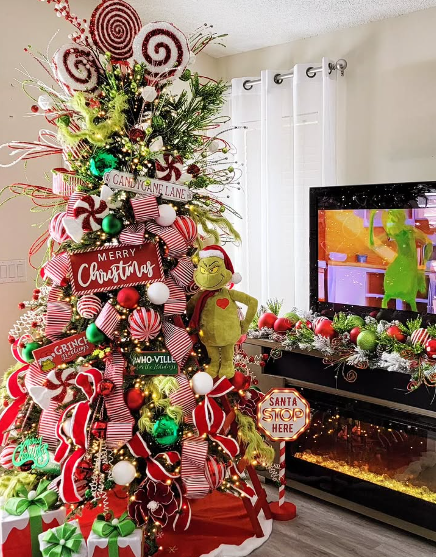 18 Whimsical Grinch Christmas Tree Ideas That'll Bring Out Your Inner Who