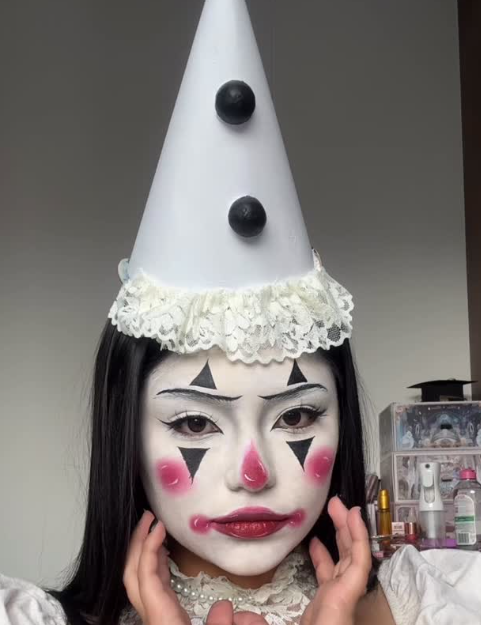 30 Halloween Clown Makeup Ideas for Women